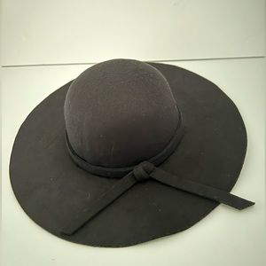 Wide Brimmed Black Hat with Bow